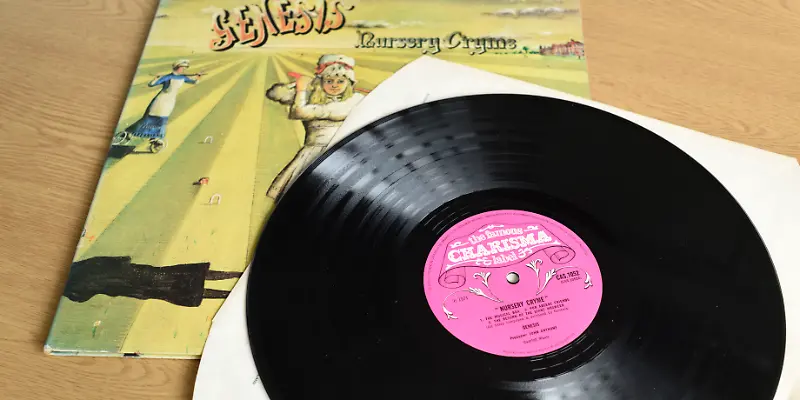 Genesis, Band, Cover