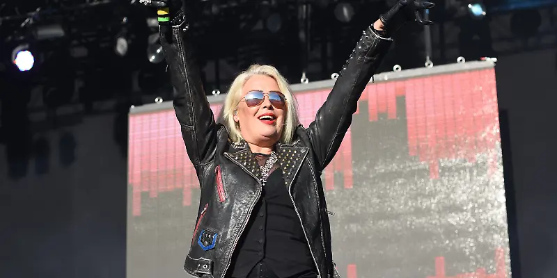 Kim Wilde, Sänger
